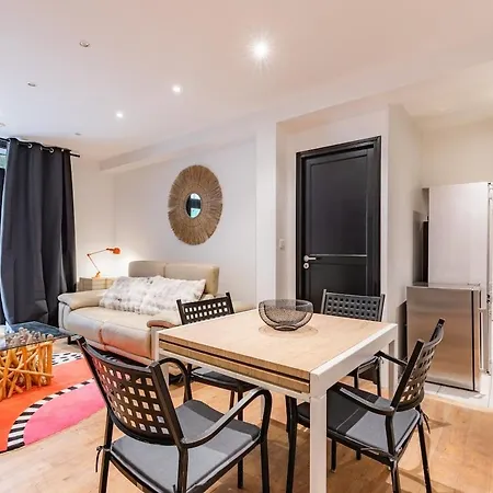 Artistic Family Apartment *